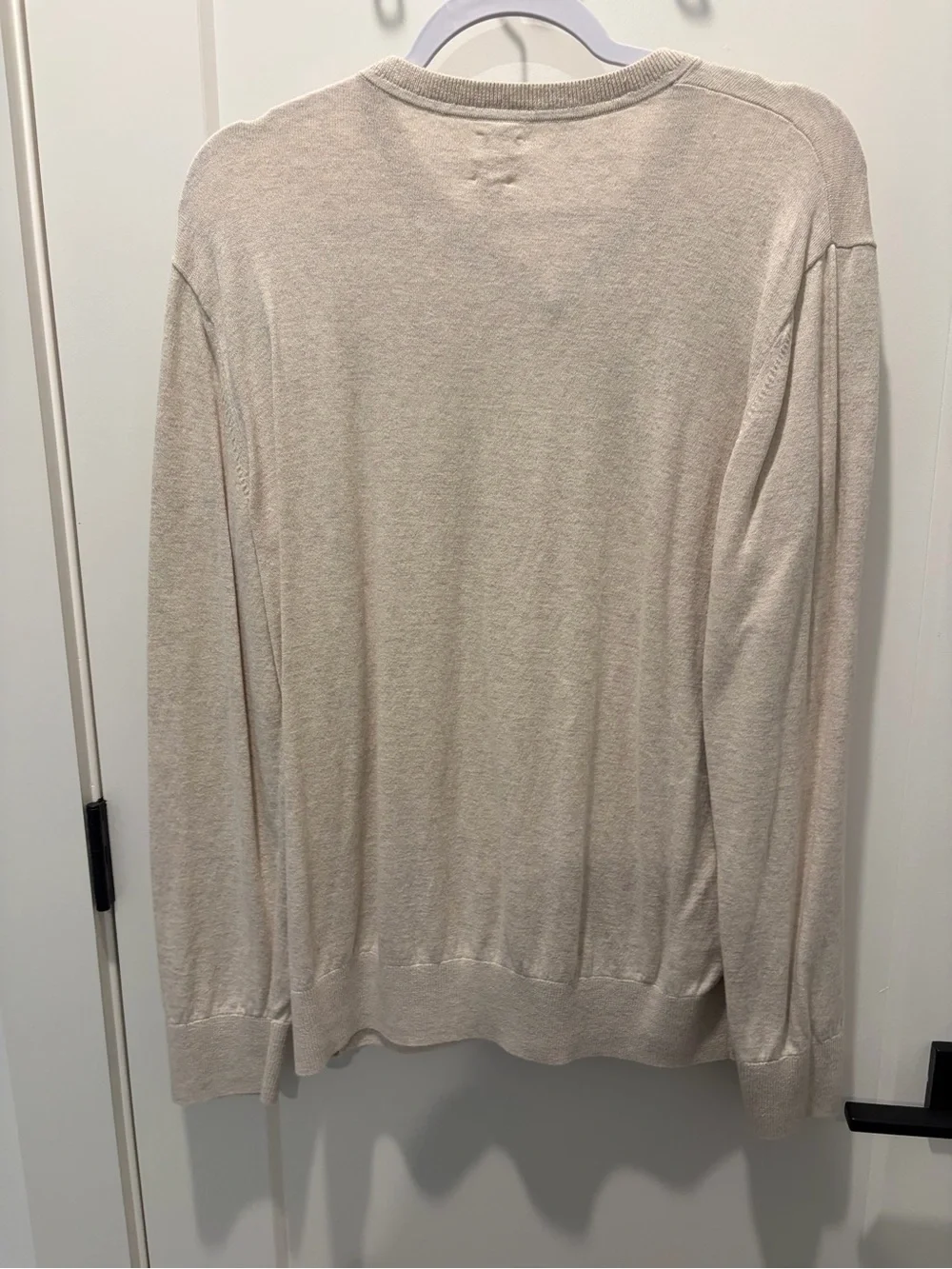 GAP Men's V-Neck Sweater in Beige Cream